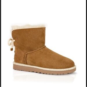 EUC - Selene Rope Bailey Bow suede UGG boots - Size 8